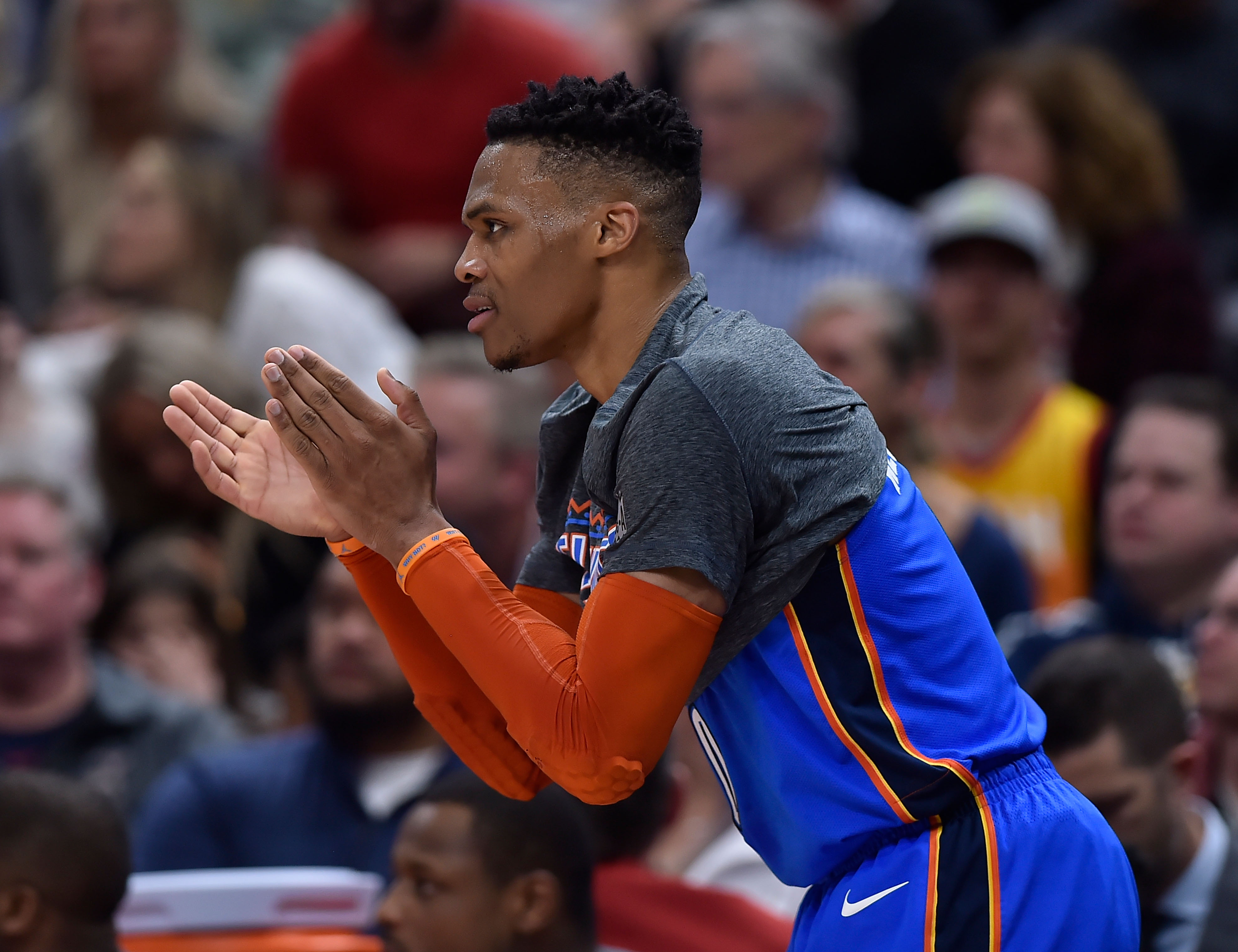 冠军争夺中 冠军争夺中