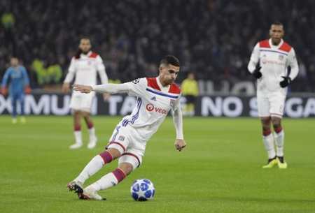 里迎来对决 里迎来对决