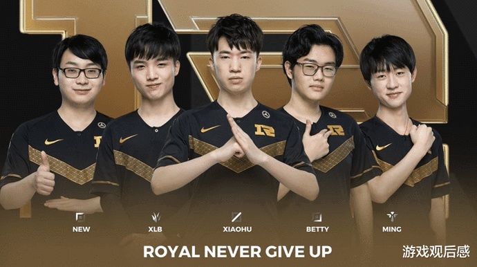 随着时间的 随着时间的