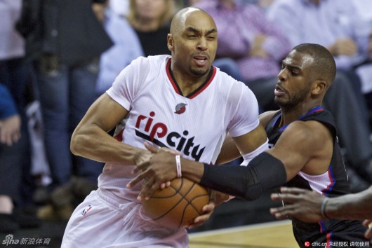 策应队友 策应队友