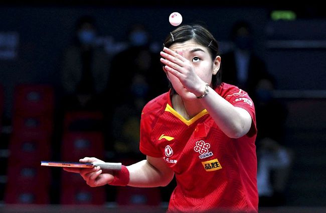 比赛气氛更 比赛气氛更